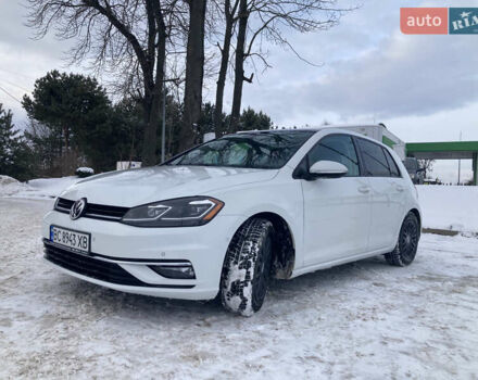 Белый Фольксваген Гольф, объемом двигателя 1.8 л и пробегом 157 тыс. км за 10500 $, фото 2 на Automoto.ua