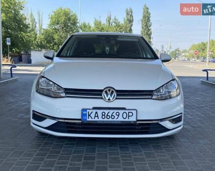 Белый Фольксваген Гольф, объемом двигателя 1.8 л и пробегом 99 тыс. км за 12999 $, фото 3 на Automoto.ua