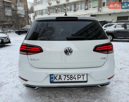 Белый Фольксваген Гольф, объемом двигателя 1.8 л и пробегом 111 тыс. км за 17000 $, фото 5 на Automoto.ua