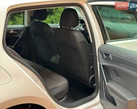 Білий Фольксваген Гольф, об'ємом двигуна 1.4 л та пробігом 95 тис. км за 15700 $, фото 1 на Automoto.ua