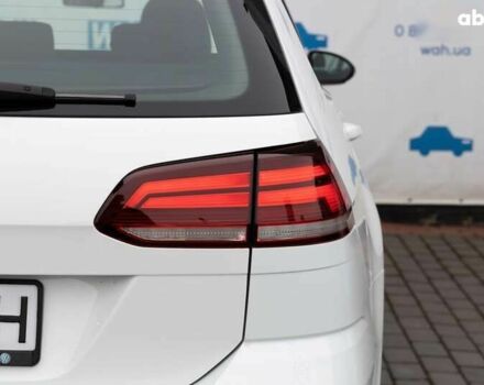 Білий Фольксваген Гольф, об'ємом двигуна 2 л та пробігом 270 тис. км за 15350 $, фото 10 на Automoto.ua