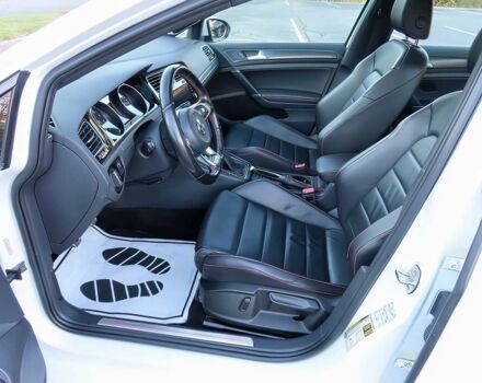 Белый Фольксваген Гольф, объемом двигателя 2 л и пробегом 33 тыс. км за 9900 $, фото 8 на Automoto.ua