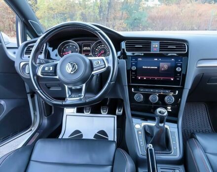 Белый Фольксваген Гольф, объемом двигателя 2 л и пробегом 33 тыс. км за 9900 $, фото 11 на Automoto.ua