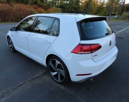 Белый Фольксваген Гольф, объемом двигателя 2 л и пробегом 33 тыс. км за 9900 $, фото 6 на Automoto.ua