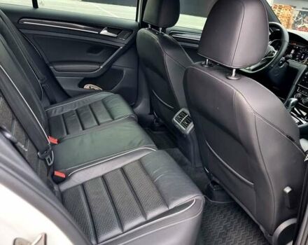 Белый Фольксваген Гольф, объемом двигателя 1.99 л и пробегом 111 тыс. км за 30000 $, фото 17 на Automoto.ua