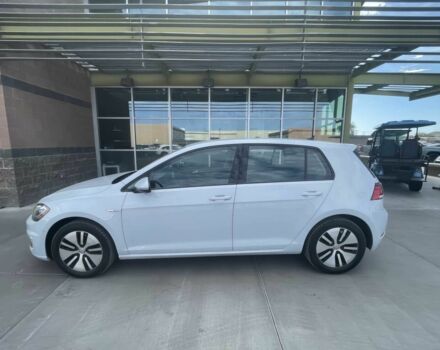 Белый Фольксваген Гольф, объемом двигателя 0 л и пробегом 43 тыс. км за 6000 $, фото 2 на Automoto.ua