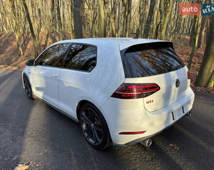 Белый Фольксваген Гольф, объемом двигателя 1.98 л и пробегом 95 тыс. км за 26900 $, фото 12 на Automoto.ua