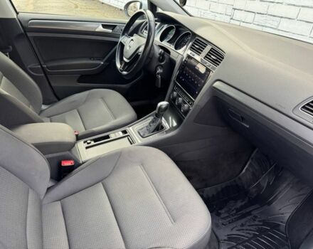 Белый Фольксваген Гольф, объемом двигателя 0 л и пробегом 102 тыс. км за 12200 $, фото 11 на Automoto.ua