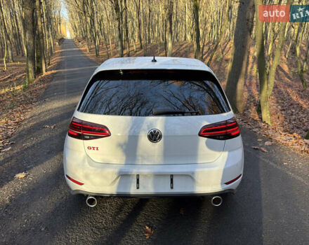 Белый Фольксваген Гольф, объемом двигателя 1.98 л и пробегом 95 тыс. км за 26900 $, фото 13 на Automoto.ua