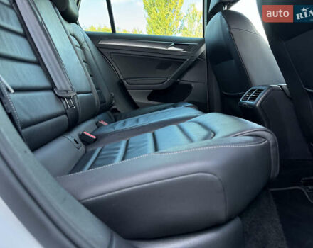 Білий Фольксваген Гольф, об'ємом двигуна 1.97 л та пробігом 206 тис. км за 20999 $, фото 24 на Automoto.ua