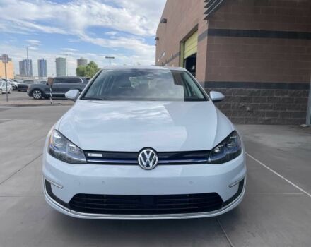 Белый Фольксваген Гольф, объемом двигателя 0 л и пробегом 43 тыс. км за 6000 $, фото 1 на Automoto.ua