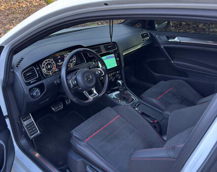 Белый Фольксваген Гольф, объемом двигателя 1.98 л и пробегом 95 тыс. км за 26900 $, фото 16 на Automoto.ua