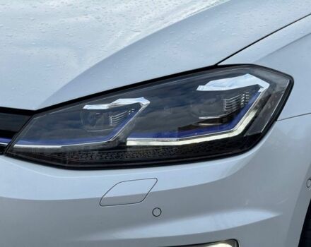 Белый Фольксваген Гольф, объемом двигателя 0 л и пробегом 102 тыс. км за 12200 $, фото 3 на Automoto.ua