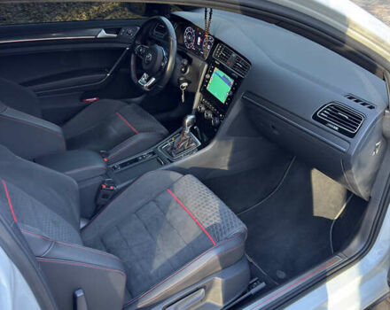 Белый Фольксваген Гольф, объемом двигателя 1.98 л и пробегом 95 тыс. км за 26900 $, фото 15 на Automoto.ua