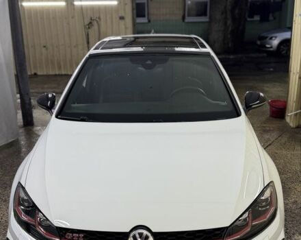 Белый Фольксваген Гольф, объемом двигателя 2 л и пробегом 83 тыс. км за 28200 $, фото 1 на Automoto.ua