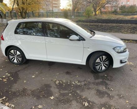 Белый Фольксваген Гольф, объемом двигателя 0 л и пробегом 92 тыс. км за 15299 $, фото 1 на Automoto.ua