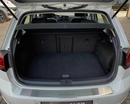 Белый Фольксваген Гольф, объемом двигателя 0 л и пробегом 73 тыс. км за 13955 $, фото 13 на Automoto.ua