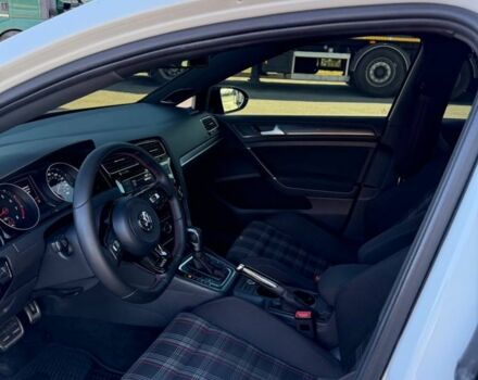 Білий Фольксваген Гольф, об'ємом двигуна 2 л та пробігом 98 тис. км за 17500 $, фото 8 на Automoto.ua