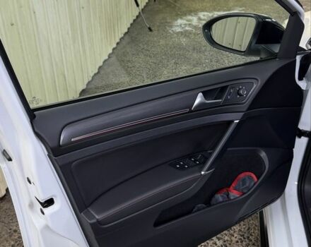 Белый Фольксваген Гольф, объемом двигателя 2 л и пробегом 83 тыс. км за 28200 $, фото 17 на Automoto.ua