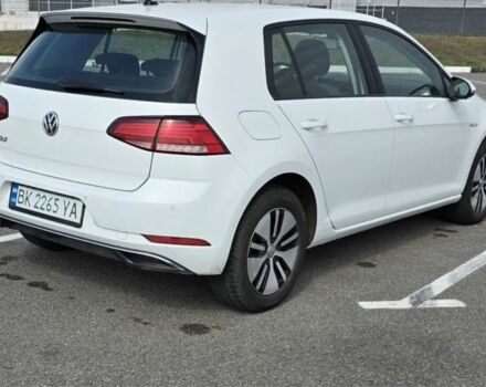 Белый Фольксваген Гольф, объемом двигателя 0 л и пробегом 97 тыс. км за 14400 $, фото 1 на Automoto.ua