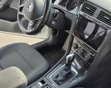 Белый Фольксваген Гольф, объемом двигателя 0 л и пробегом 97 тыс. км за 14400 $, фото 2 на Automoto.ua