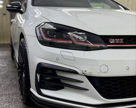 Белый Фольксваген Гольф, объемом двигателя 2 л и пробегом 83 тыс. км за 28200 $, фото 3 на Automoto.ua