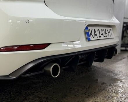 Белый Фольксваген Гольф, объемом двигателя 2 л и пробегом 83 тыс. км за 28200 $, фото 8 на Automoto.ua