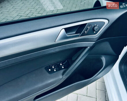 Білий Фольксваген Гольф, об'ємом двигуна 1.4 л та пробігом 87 тис. км за 16500 $, фото 12 на Automoto.ua