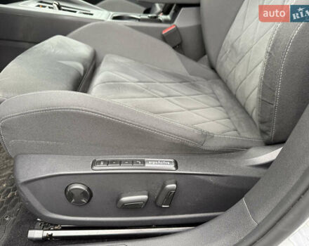 Белый Фольксваген Гольф, объемом двигателя 1.4 л и пробегом 18 тыс. км за 24950 $, фото 25 на Automoto.ua