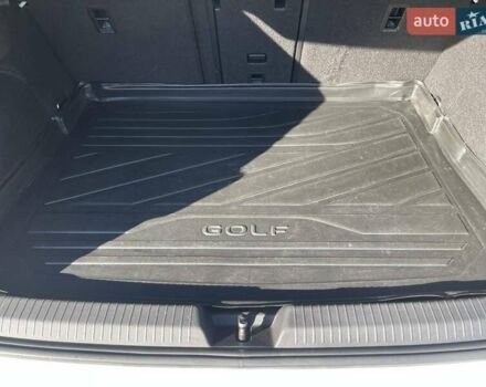 Белый Фольксваген Гольф, объемом двигателя 1.4 л и пробегом 39 тыс. км за 23999 $, фото 23 на Automoto.ua