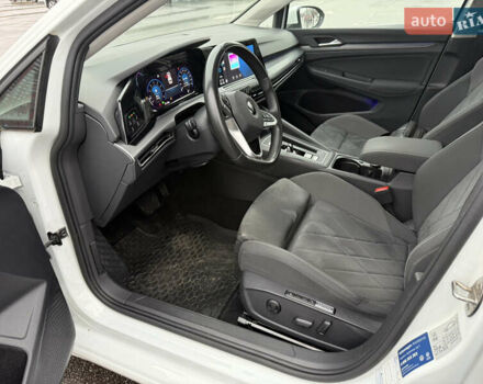 Белый Фольксваген Гольф, объемом двигателя 1.4 л и пробегом 18 тыс. км за 24950 $, фото 23 на Automoto.ua