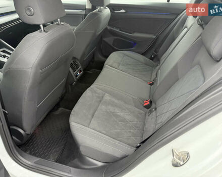 Белый Фольксваген Гольф, объемом двигателя 1.4 л и пробегом 18 тыс. км за 24950 $, фото 29 на Automoto.ua