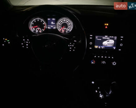 Белый Фольксваген Гольф, объемом двигателя 1.4 л и пробегом 68 тыс. км за 16200 $, фото 4 на Automoto.ua