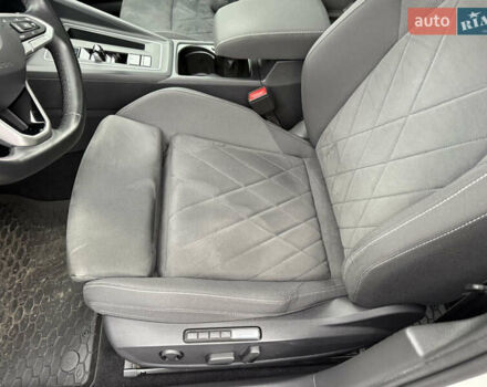 Белый Фольксваген Гольф, объемом двигателя 1.4 л и пробегом 18 тыс. км за 24950 $, фото 26 на Automoto.ua