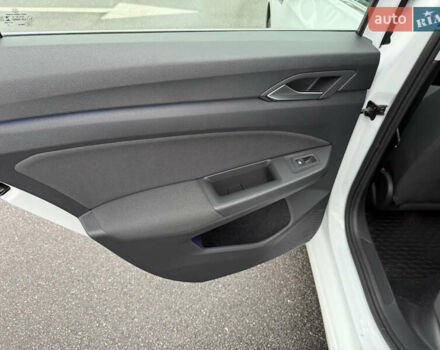 Белый Фольксваген Гольф, объемом двигателя 1.4 л и пробегом 18 тыс. км за 24950 $, фото 31 на Automoto.ua