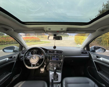 Белый Фольксваген Гольф, объемом двигателя 1.4 л и пробегом 68 тыс. км за 16200 $, фото 19 на Automoto.ua