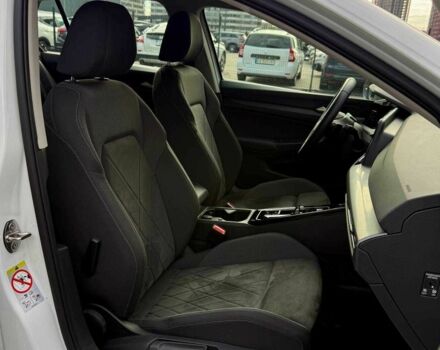 Белый Фольксваген Гольф, объемом двигателя 2 л и пробегом 34 тыс. км за 28500 $, фото 22 на Automoto.ua