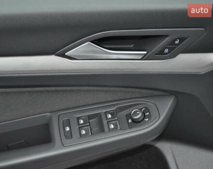 Белый Фольксваген Гольф, объемом двигателя 1.6 л и пробегом 8 тыс. км за 23000 $, фото 22 на Automoto.ua