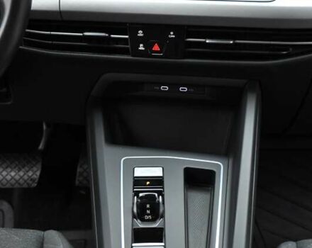 Белый Фольксваген Гольф, объемом двигателя 1.6 л и пробегом 8 тыс. км за 23000 $, фото 31 на Automoto.ua