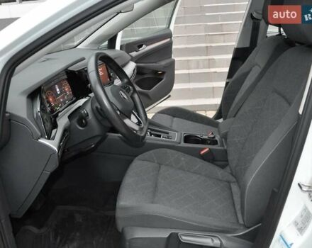 Белый Фольксваген Гольф, объемом двигателя 1.6 л и пробегом 8 тыс. км за 23000 $, фото 23 на Automoto.ua