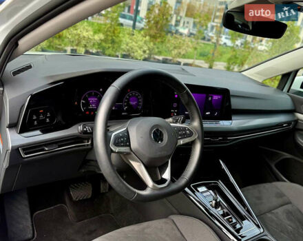 Белый Фольксваген Гольф, объемом двигателя 2 л и пробегом 34 тыс. км за 28500 $, фото 18 на Automoto.ua