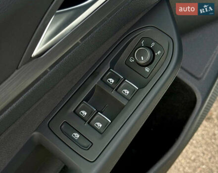 Белый Фольксваген Гольф, объемом двигателя 2 л и пробегом 34 тыс. км за 28500 $, фото 21 на Automoto.ua