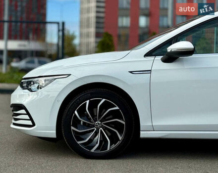 Белый Фольксваген Гольф, объемом двигателя 2 л и пробегом 34 тыс. км за 28500 $, фото 7 на Automoto.ua