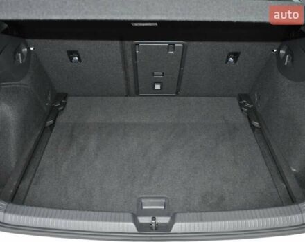 Белый Фольксваген Гольф, объемом двигателя 1.6 л и пробегом 8 тыс. км за 23000 $, фото 6 на Automoto.ua