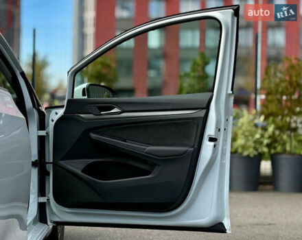 Белый Фольксваген Гольф, объемом двигателя 2 л и пробегом 34 тыс. км за 28500 $, фото 38 на Automoto.ua