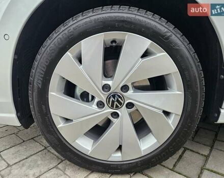Белый Фольксваген Гольф, объемом двигателя 1.4 л и пробегом 13 тыс. км за 30890 $, фото 57 на Automoto.ua