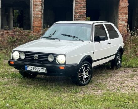 Белый Фольксваген Гольф, объемом двигателя 1.3 л и пробегом 333 тыс. км за 780 $, фото 1 на Automoto.ua