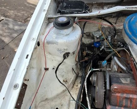 Белый Фольксваген Гольф, объемом двигателя 1.3 л и пробегом 260 тыс. км за 833 $, фото 9 на Automoto.ua