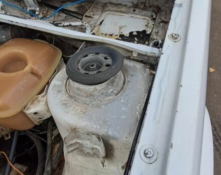 Белый Фольксваген Гольф, объемом двигателя 1.3 л и пробегом 260 тыс. км за 833 $, фото 8 на Automoto.ua