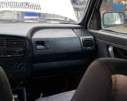 Белый Фольксваген Гольф, объемом двигателя 1.3 л и пробегом 260 тыс. км за 833 $, фото 14 на Automoto.ua